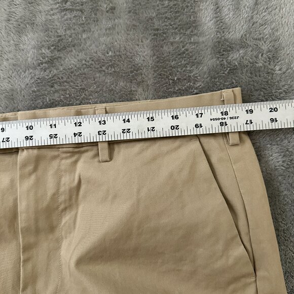 Gap Slim Fit Performance Khaki Pants Men's size 36x30 - Picture 5 of 7